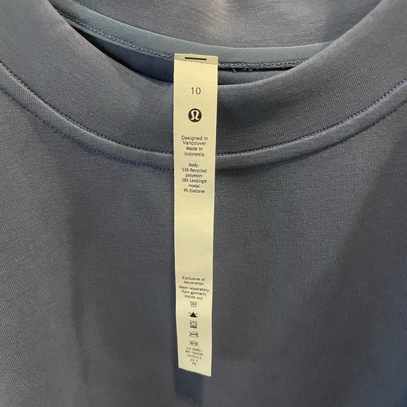 Lululemon NWOT cropped sweatshirt - Picture 3 of 5